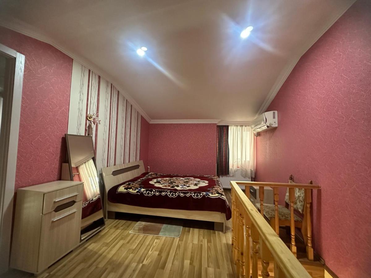 Giorgi Apartment Tbilisi Exterior foto